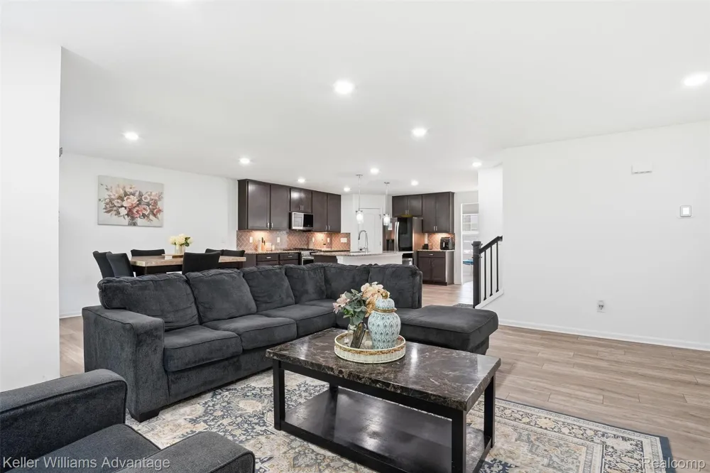 24506 Jade Drive Farmington Hills City, MI 48336