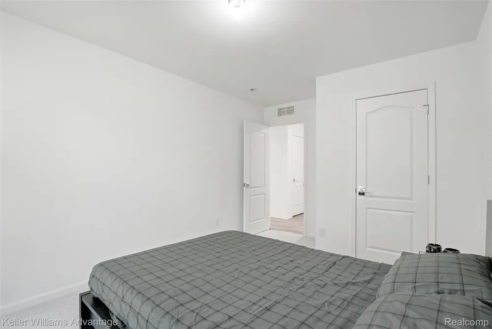 24506 Jade Drive Farmington Hills City, MI 48336