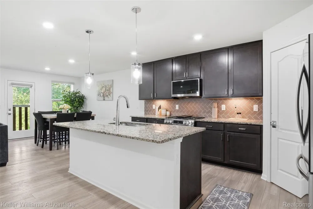 24506 Jade Drive Farmington Hills City, MI 48336