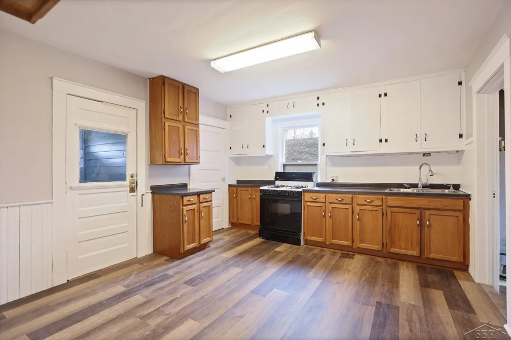 2502 Robinwood Avenue Saginaw City, MI 48601