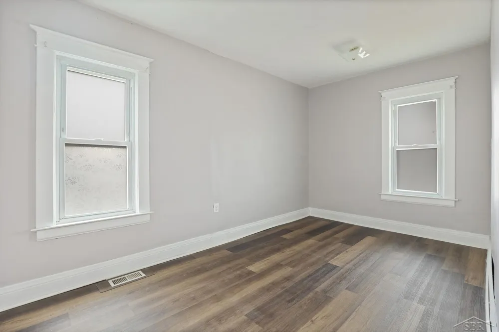 2502 Robinwood Avenue Saginaw City, MI 48601