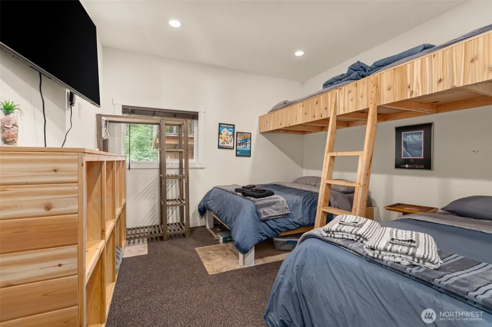 128 Riverdance Lane Packwood, WA 98361