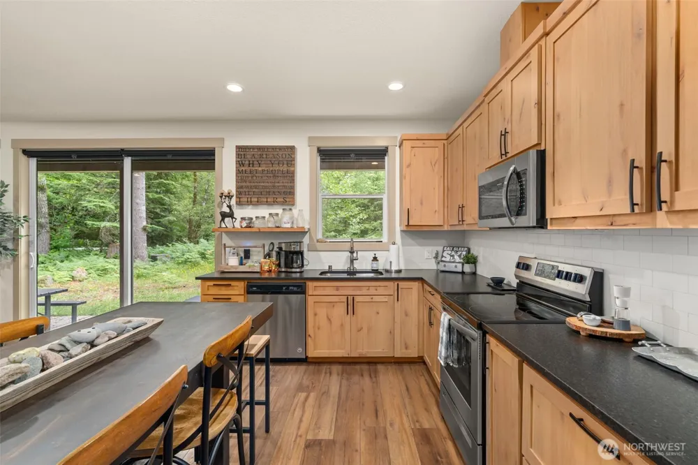 128 Riverdance Lane Packwood, WA 98361