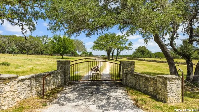 271 & 173 BIG CREEK RD Blanco, TX 78606
