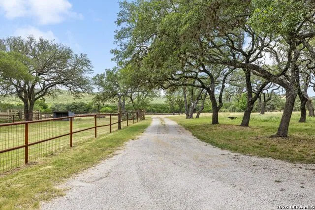 271 & 173 BIG CREEK RD Blanco, TX 78606