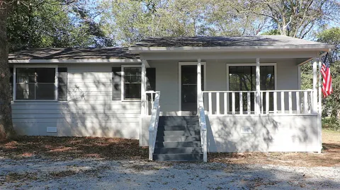 708 Ellington Street