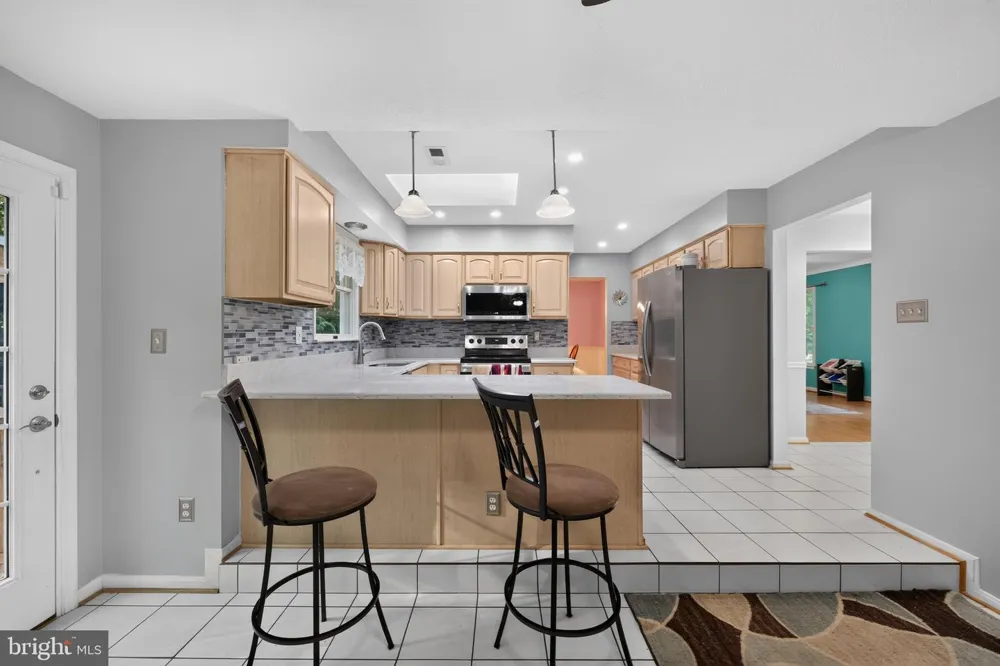 8835 REDBAY RUN Bel Alton, MD 20611