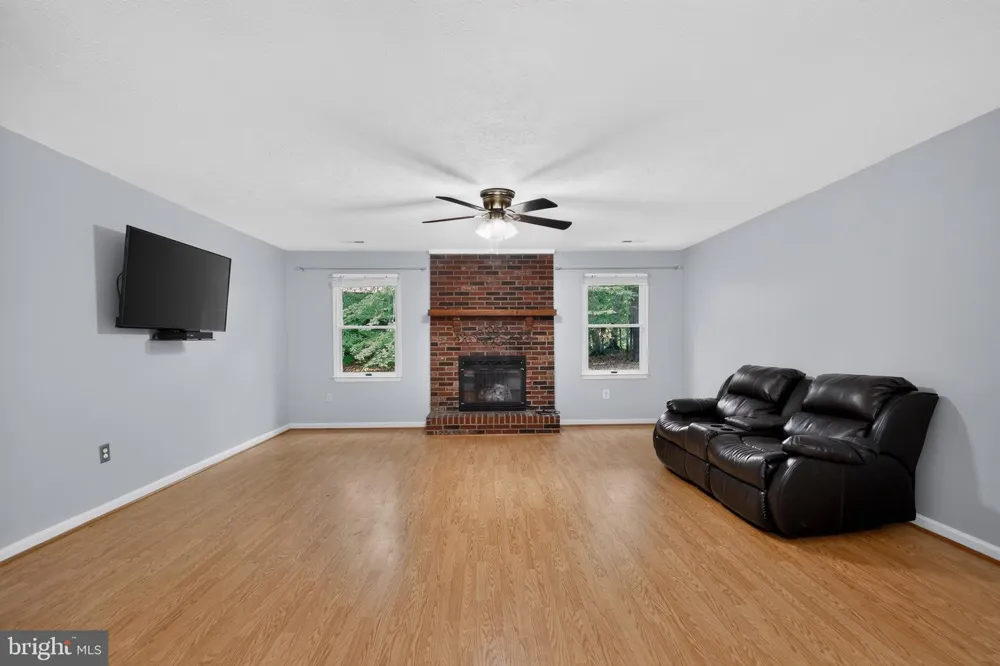 8835 REDBAY RUN Bel Alton, MD 20611