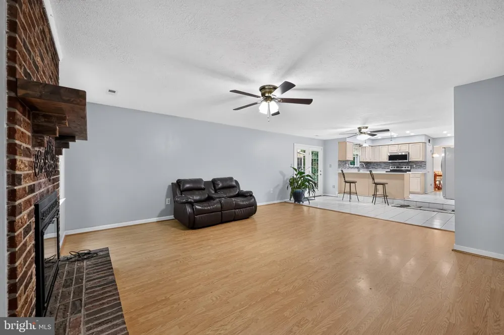8835 REDBAY RUN Bel Alton, MD 20611