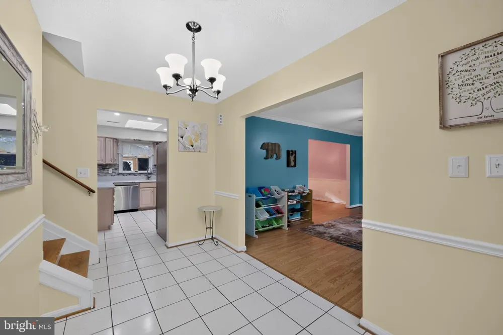 8835 REDBAY RUN Bel Alton, MD 20611