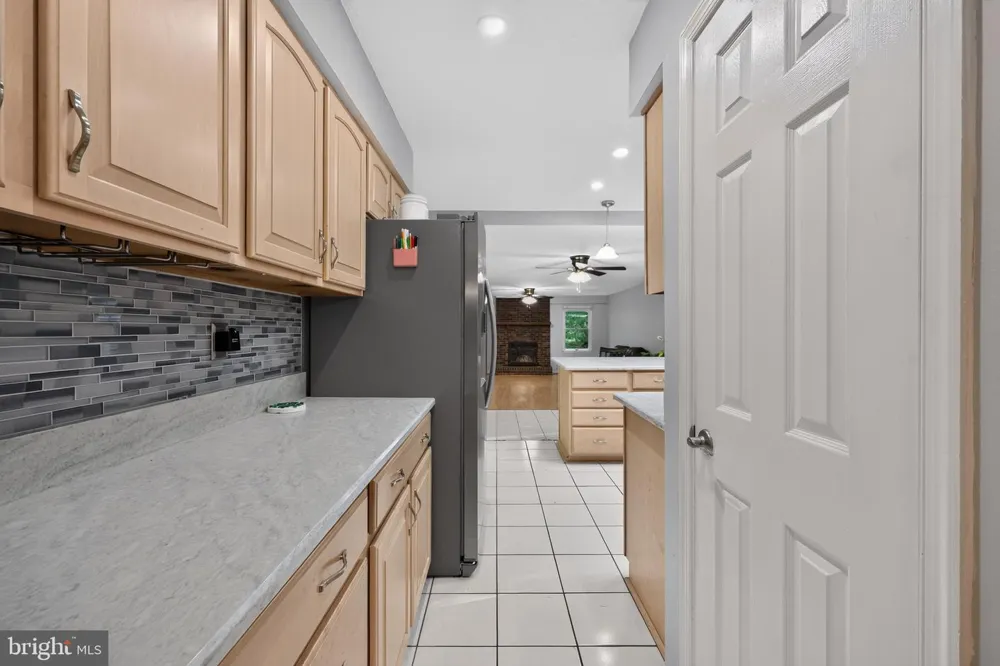 8835 REDBAY RUN Bel Alton, MD 20611