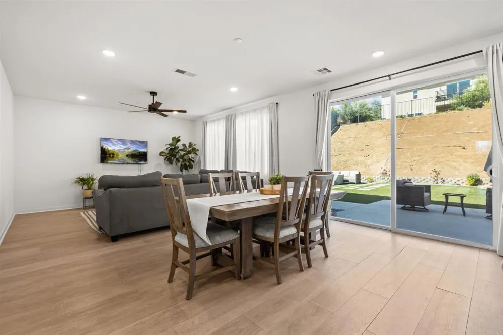 35105 Cooper Pl Fallbrook, CA 92028