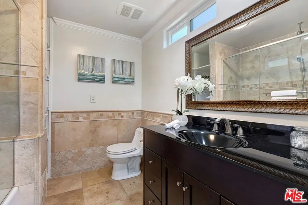823 Enchanted Way Pacific Palisades, CA 90272