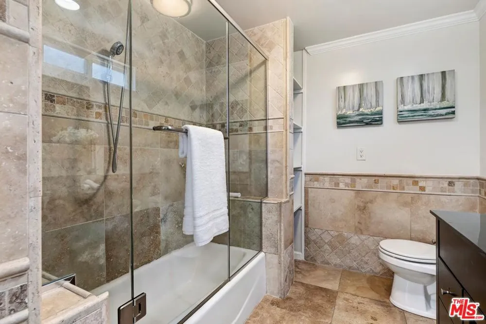 823 Enchanted Way Pacific Palisades, CA 90272