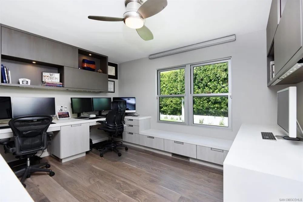 1573 Copa de Oro La Jolla, CA 92037
