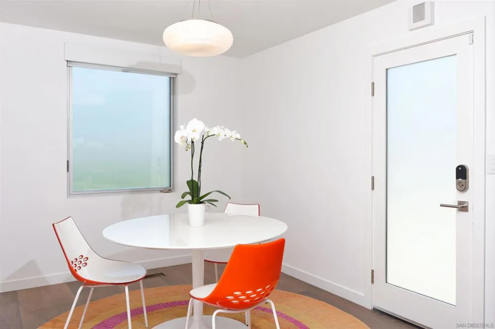 1573 Copa de Oro La Jolla, CA 92037