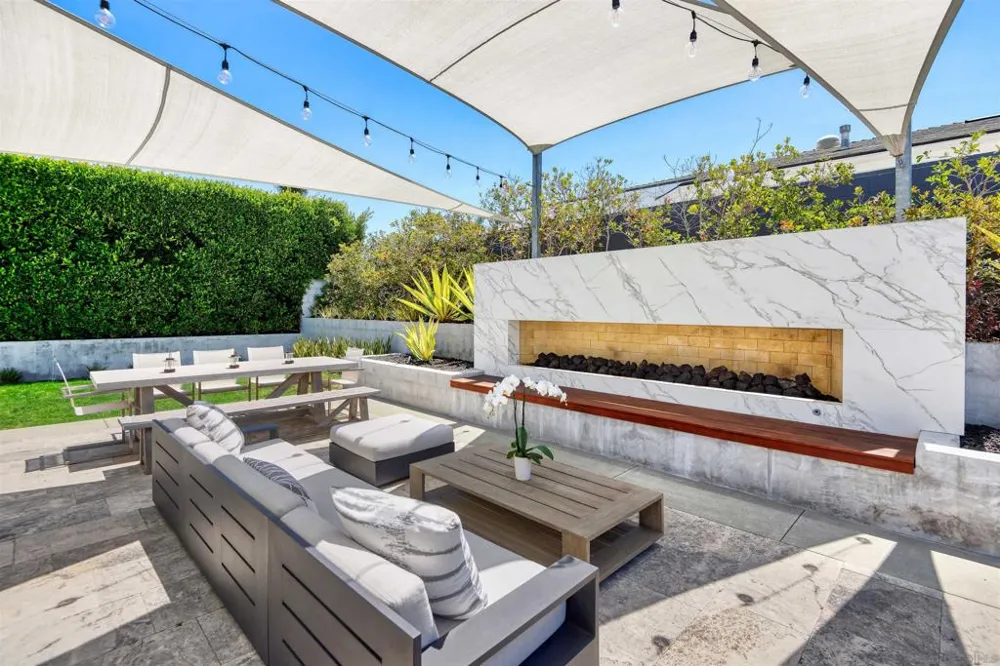1573 Copa de Oro La Jolla, CA 92037