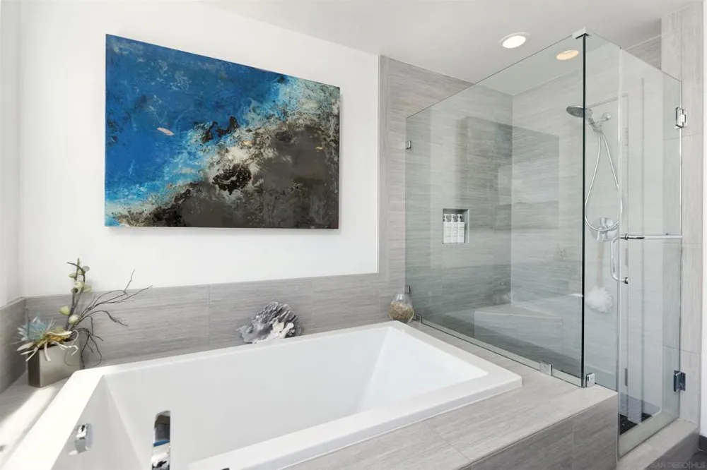 1573 Copa de Oro La Jolla, CA 92037