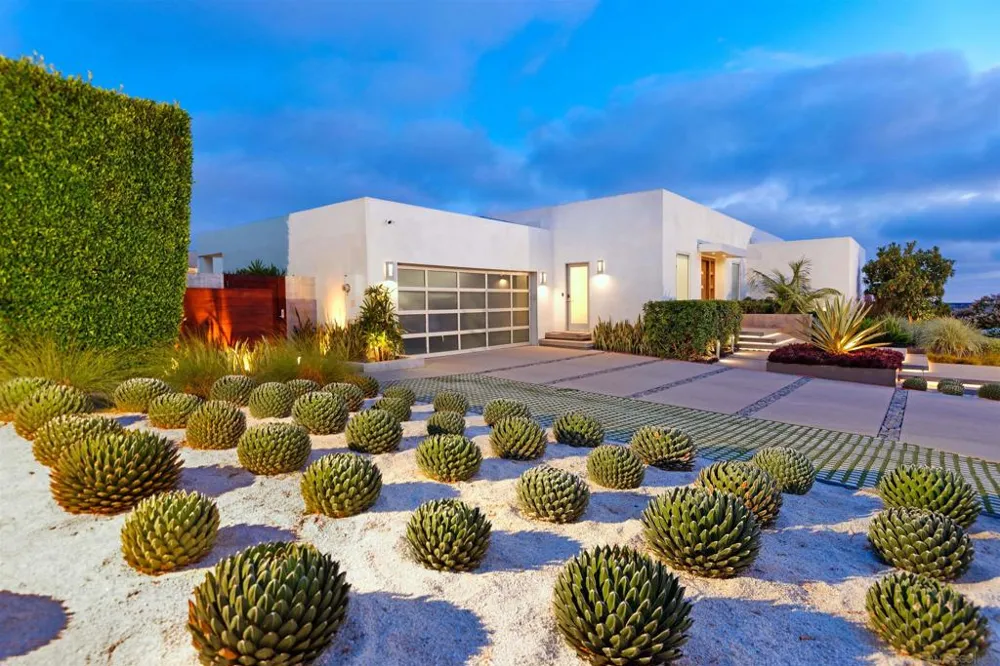 1573 Copa de Oro La Jolla, CA 92037
