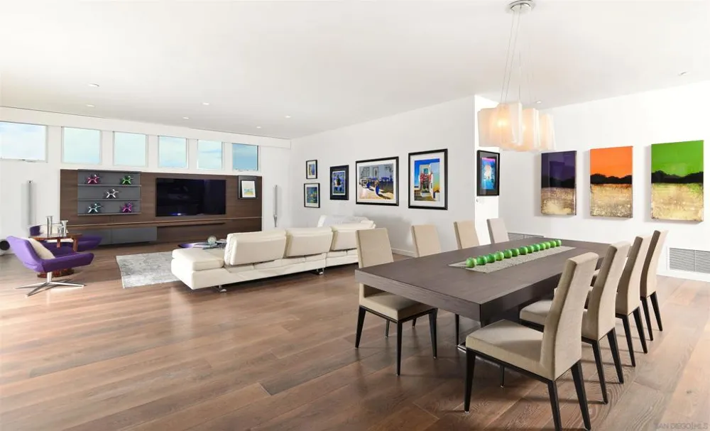 1573 Copa de Oro La Jolla, CA 92037