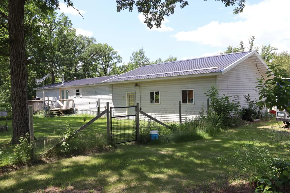 752 Lenmark Lane Badger, MN 56714