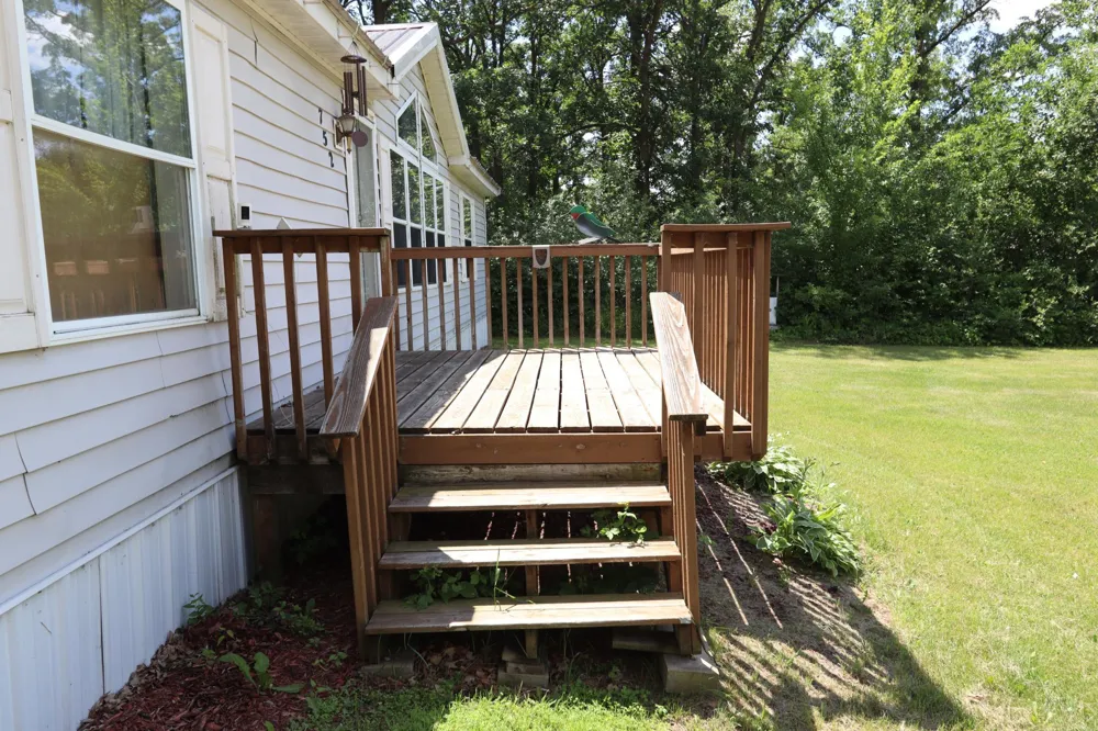 752 Lenmark Lane Badger, MN 56714