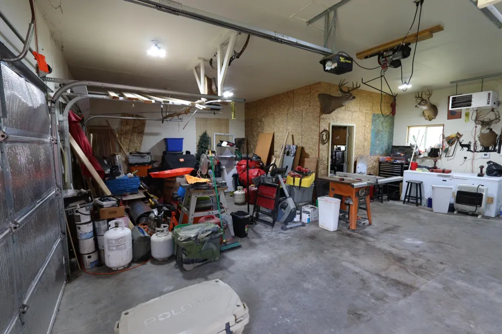 752 Lenmark Lane Badger, MN 56714