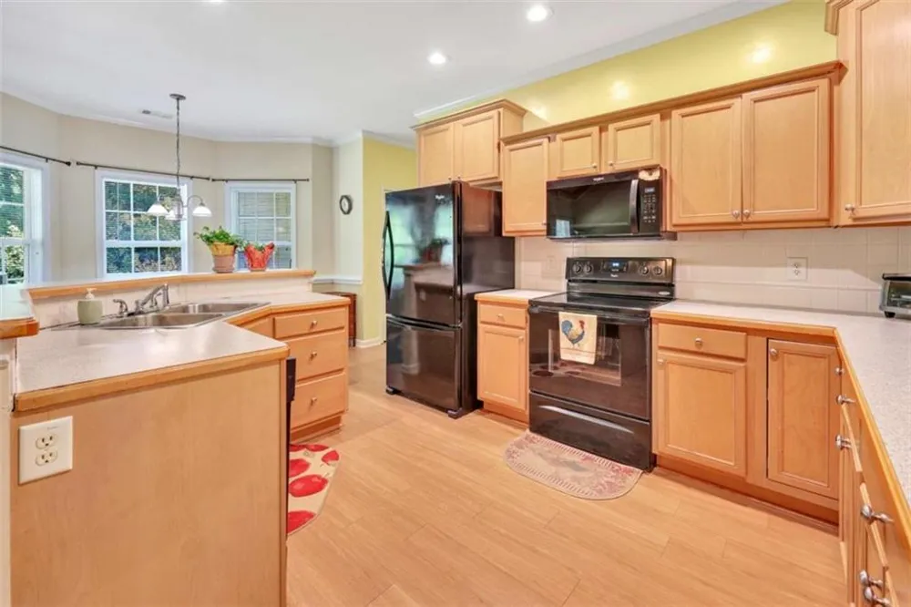 95 Blue Grass Way Oxford, GA 30054
