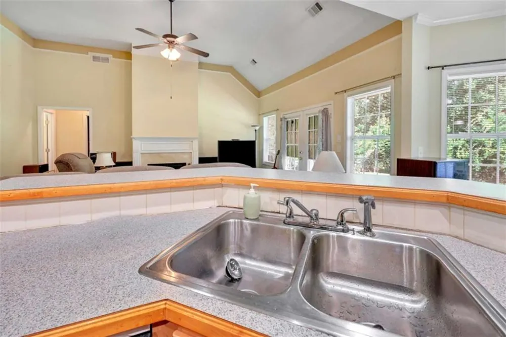 95 Blue Grass Way Oxford, GA 30054