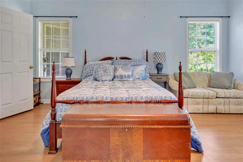 95 Blue Grass Way Oxford, GA 30054