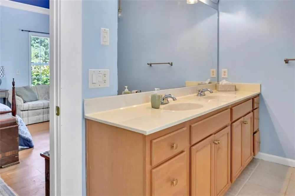 95 Blue Grass Way Oxford, GA 30054