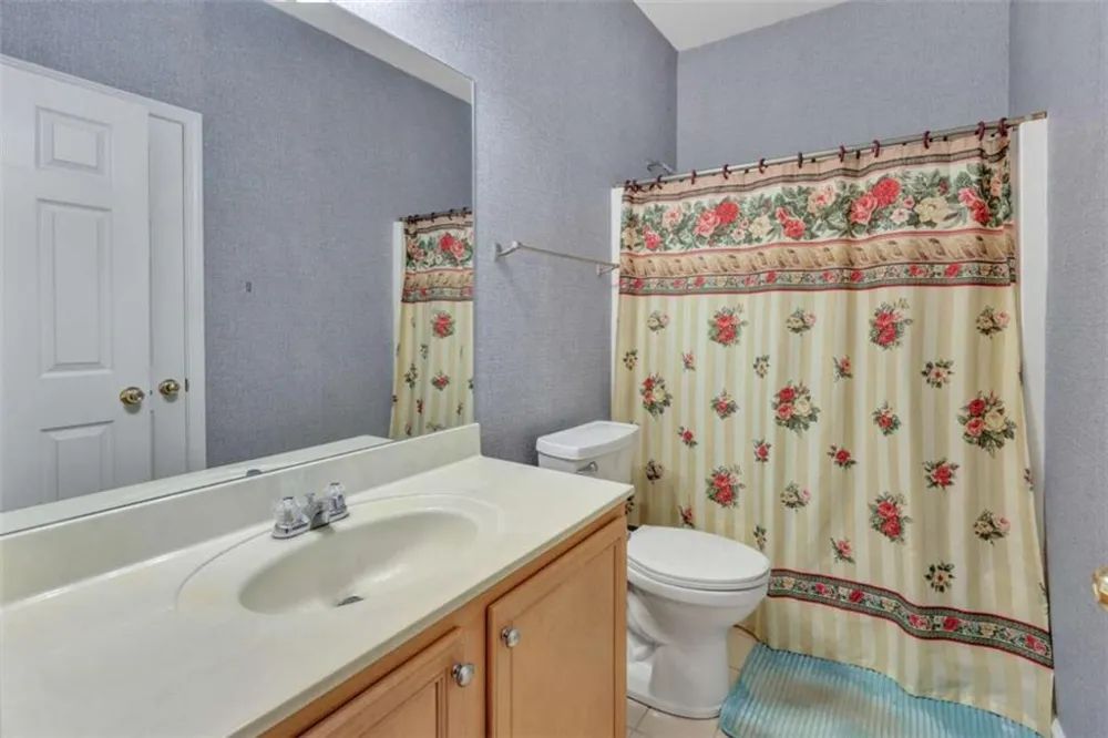 95 Blue Grass Way Oxford, GA 30054