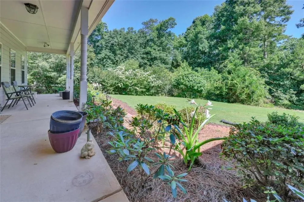 95 Blue Grass Way Oxford, GA 30054