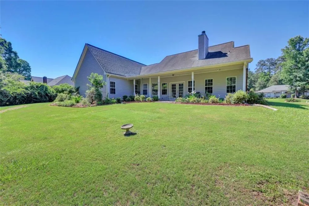95 Blue Grass Way Oxford, GA 30054