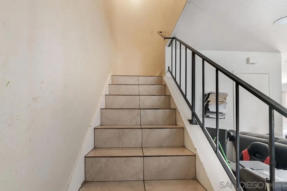 8166 Paradise Valley Ct. Spring Valley, CA 91977