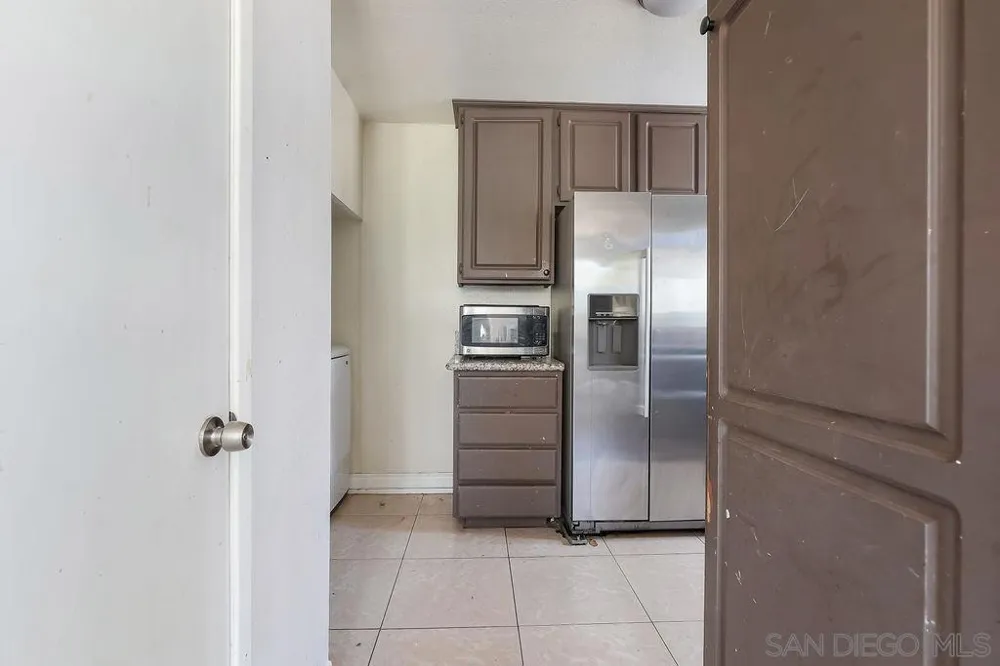 8166 Paradise Valley Ct. Spring Valley, CA 91977