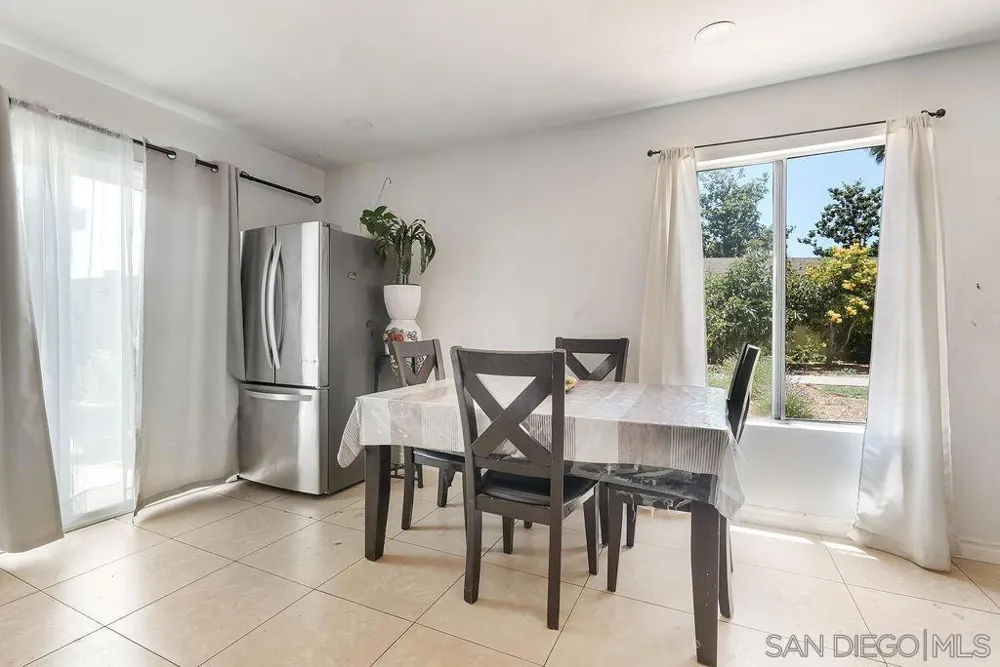 8166 Paradise Valley Ct. Spring Valley, CA 91977