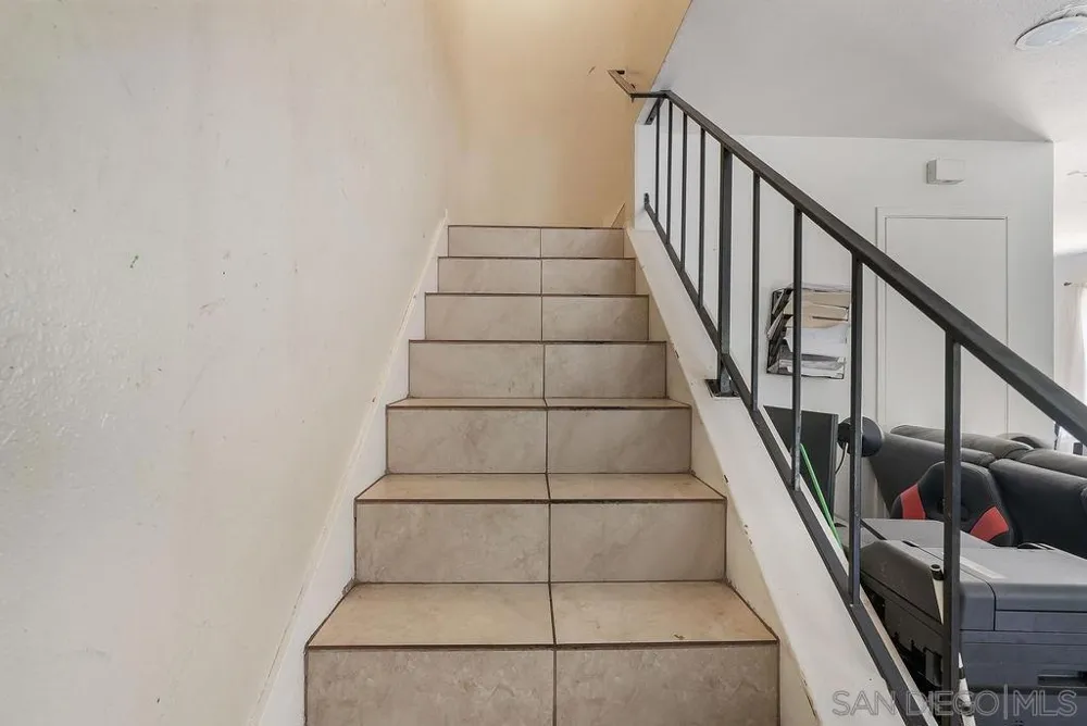 8166 Paradise Valley Ct. Spring Valley, CA 91977