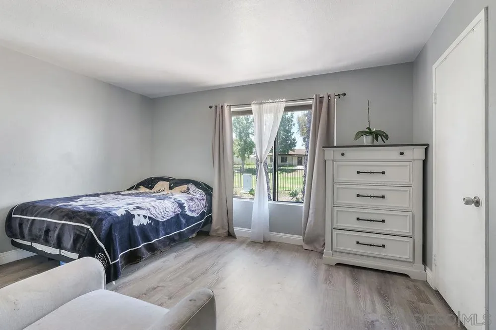 8166 Paradise Valley Ct. Spring Valley, CA 91977