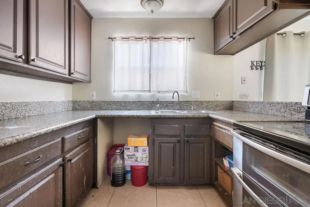 8166 Paradise Valley Ct. Spring Valley, CA 91977