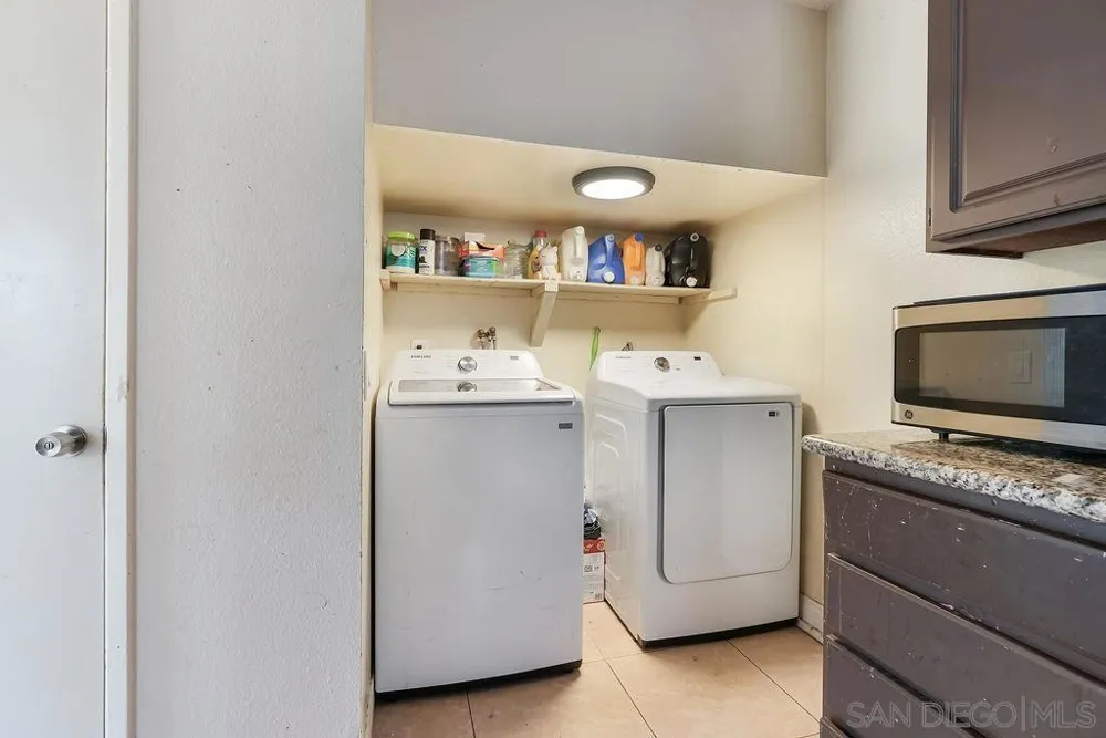 8166 Paradise Valley Ct. Spring Valley, CA 91977