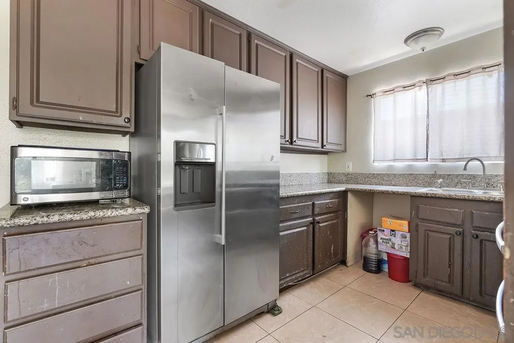 8166 Paradise Valley Ct. Spring Valley, CA 91977
