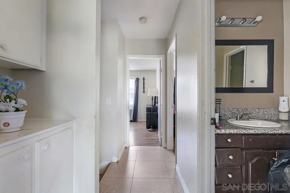 8166 Paradise Valley Ct. Spring Valley, CA 91977