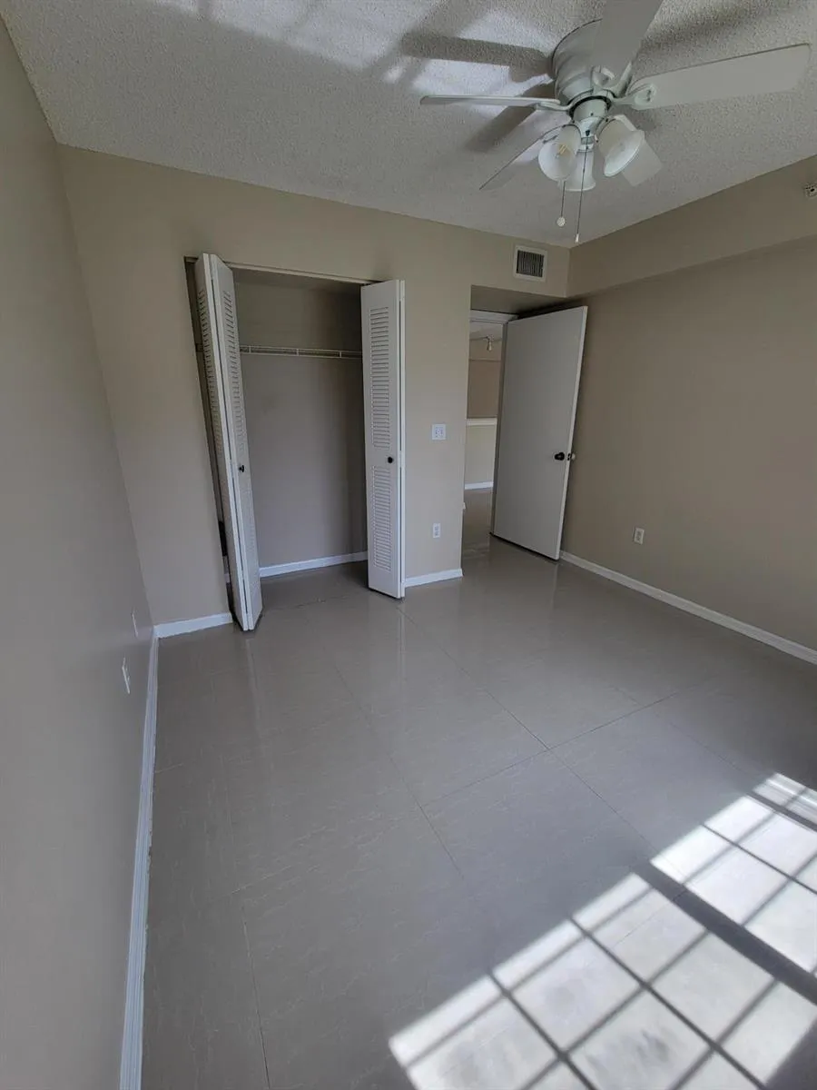 1400 Crestwood Court S #1402 Royal Palm Beach, FL 33411