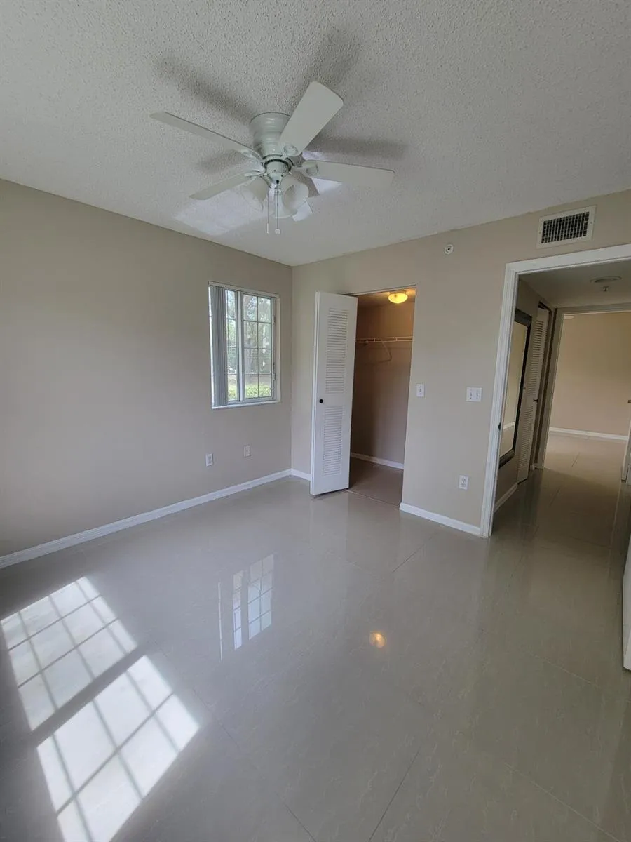 1400 Crestwood Court S #1402 Royal Palm Beach, FL 33411