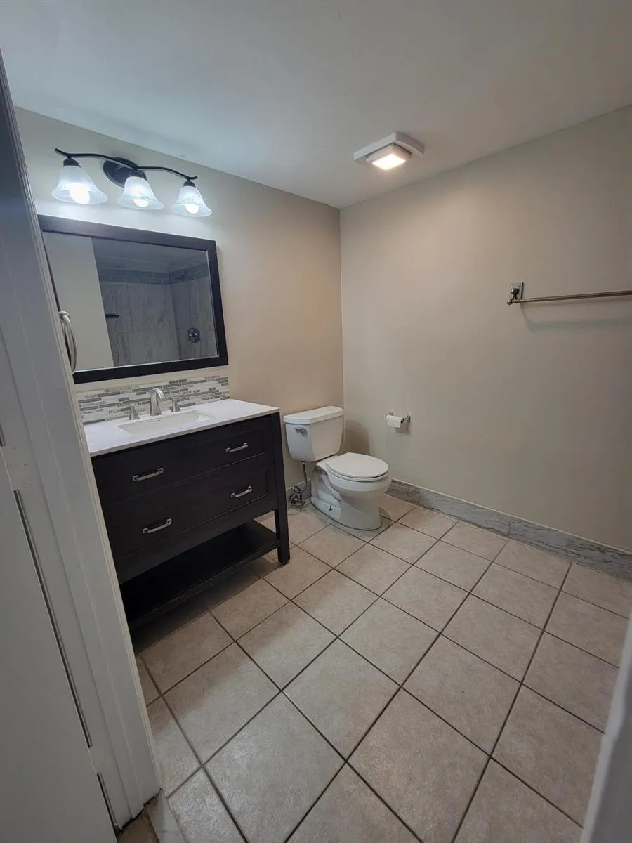 1400 Crestwood Court S #1402 Royal Palm Beach, FL 33411