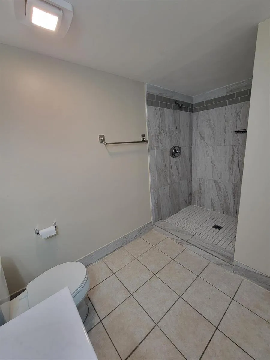 1400 Crestwood Court S #1402 Royal Palm Beach, FL 33411