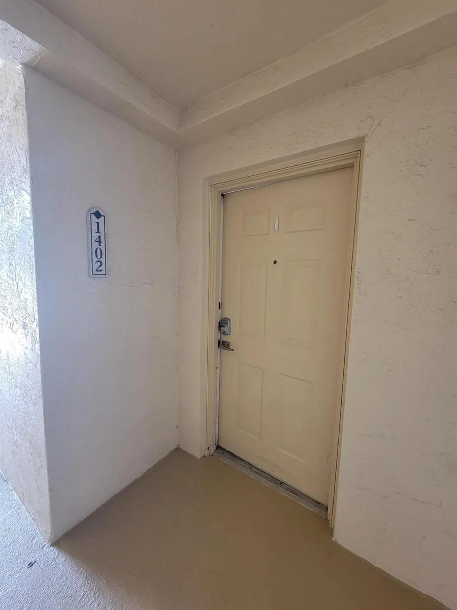 1400 Crestwood Court S #1402 Royal Palm Beach, FL 33411