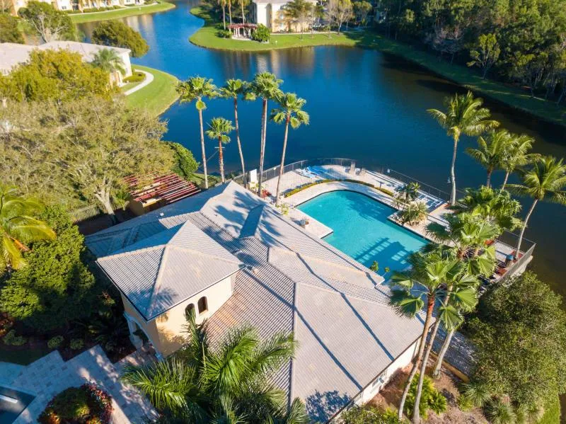 1400 Crestwood Court S #1402 Royal Palm Beach, FL 33411