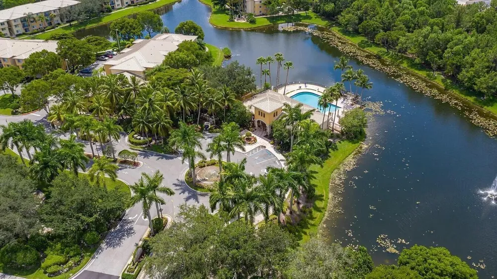 1400 Crestwood Court S #1402 Royal Palm Beach, FL 33411